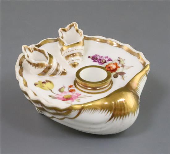 A Rockingham porcelain shell inkwell, c.1826-30, 8.7cm across